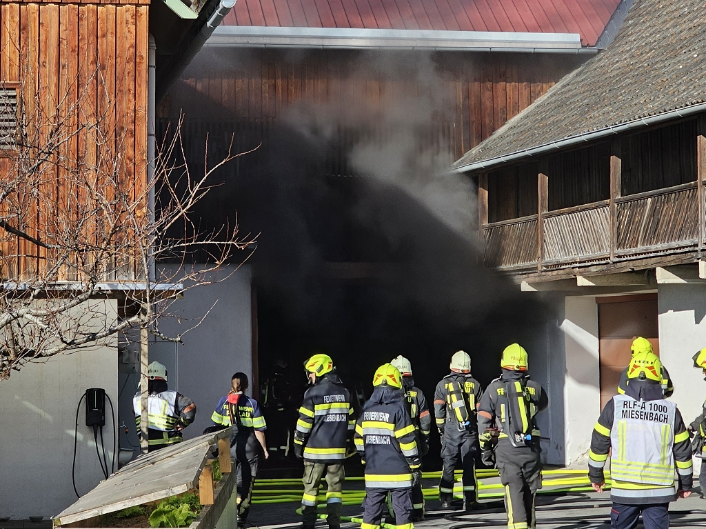 Wirtschaftsgebäudebrand in Prätis